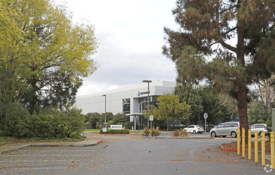 More Photos Of 2243 Lundy Ave, San Jose Manufacturing For Lease