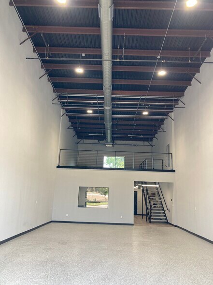 More Photos Of 1652 FM 407 E, Argyle Showroom For Lease