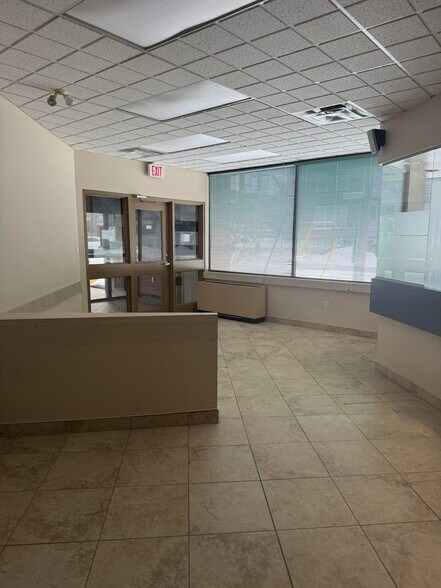 More Photos Of 240 Waterloo St, London Medical For Lease