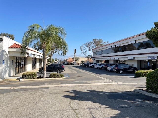 More Photos Of 1450 W 6th St, Corona Storefront Retail Office For Lease