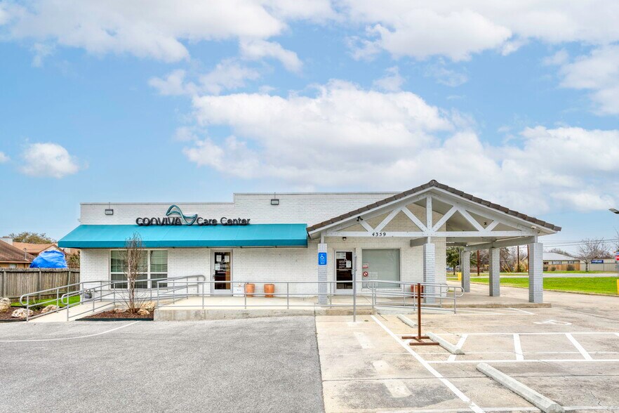 Primary Photo Of 4359 Greco Dr, San Antonio Medical For Lease
