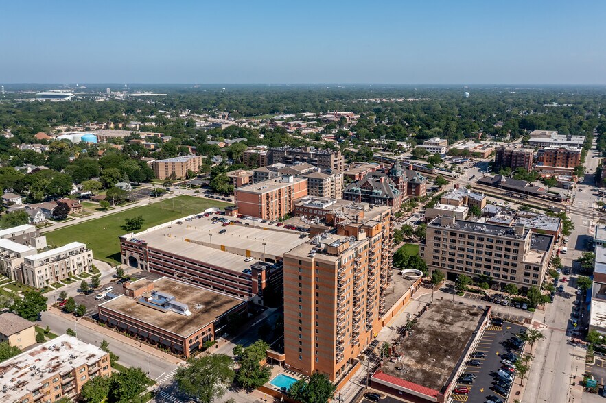 More Photos Of 44 S Vail Ave, Arlington Heights Office For Lease