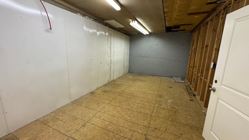 More Photos Of 32-38 N 3rd St, Coplay Storefront Retail Residential For Lease