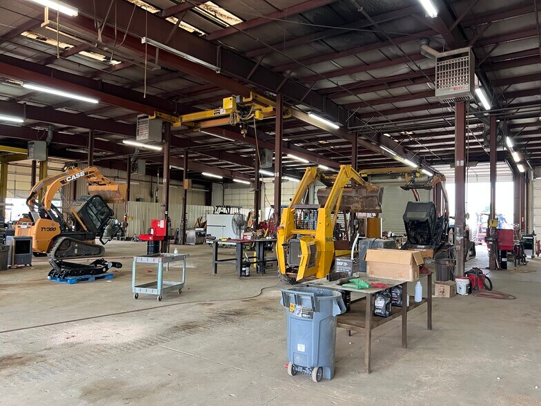 More Photos Of 12210 E 1st St, Tulsa Service For Lease