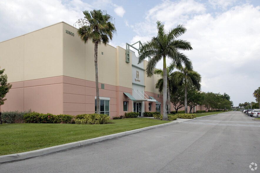 More Photos Of 10800 NW 103rd St, Medley Warehouse For Lease