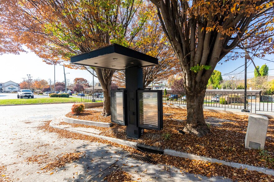 More Photos Of 2901 Candlers Mountain Rd, Lynchburg Fast Food For Sale