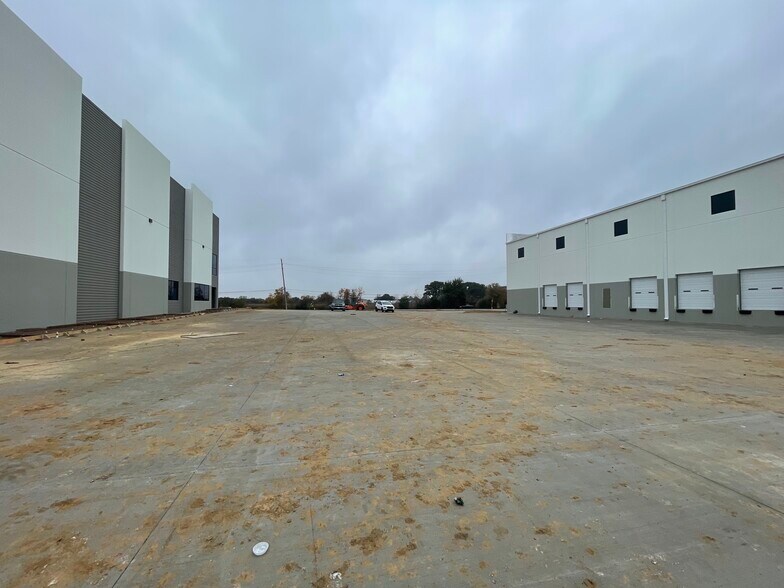 More Photos Of 15918 Boudreaux rd, Cypress Industrial For Sale