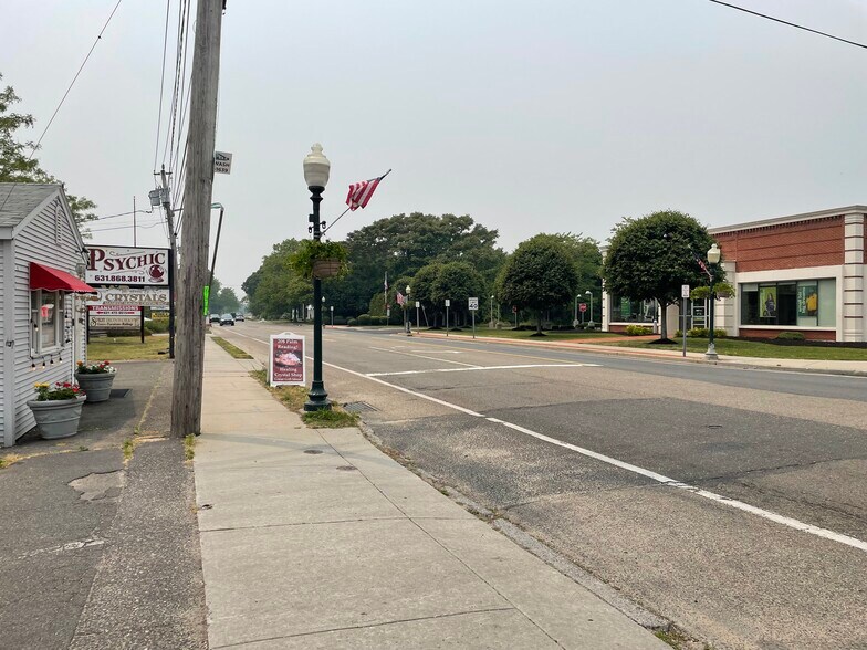 More Photos Of 744-748 Montauk Hwy, Bayport Storefront Retail Residential For Lease