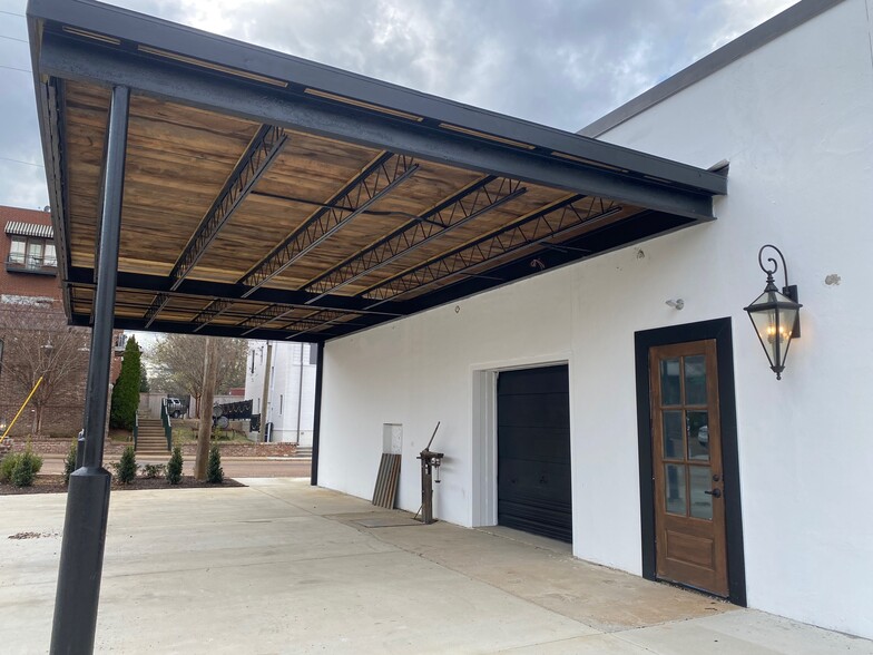 More Photos Of 2445 Highway 51, Hernando Restaurant For Lease