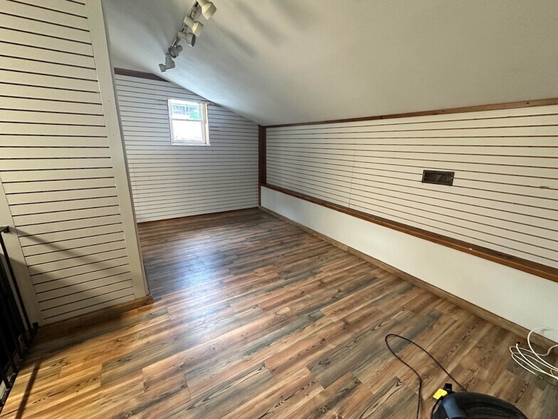 More Photos Of 47 W Bridge St, Oswego Storefront Retail Residential For Sale