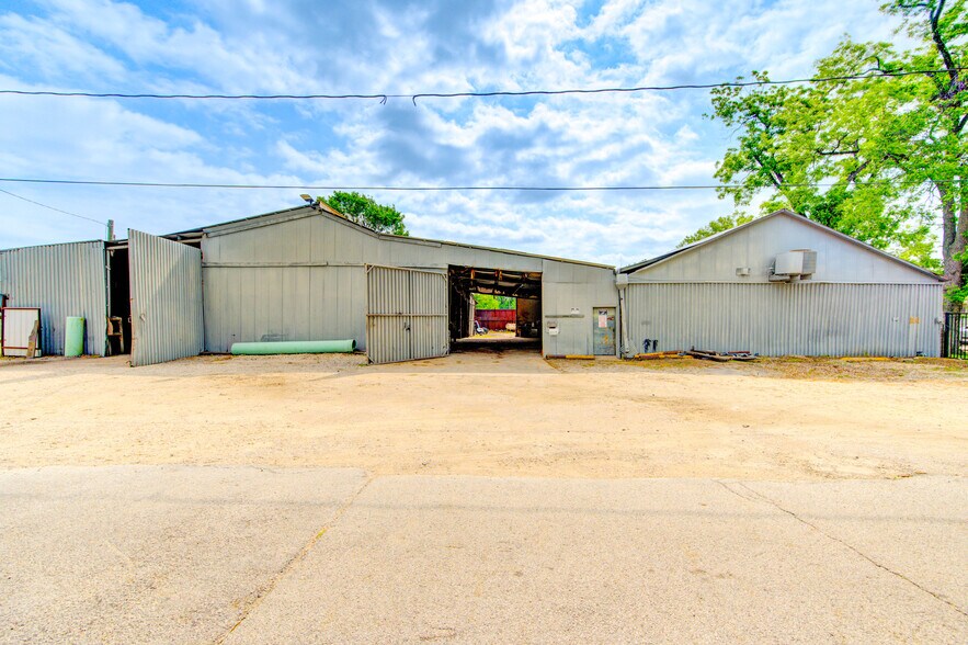 More Photos Of 3416 Sakowitz St, Houston Warehouse For Sale