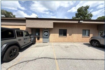 More Photos Of 7846-7862 W Central Ave, Toledo Showroom For Lease