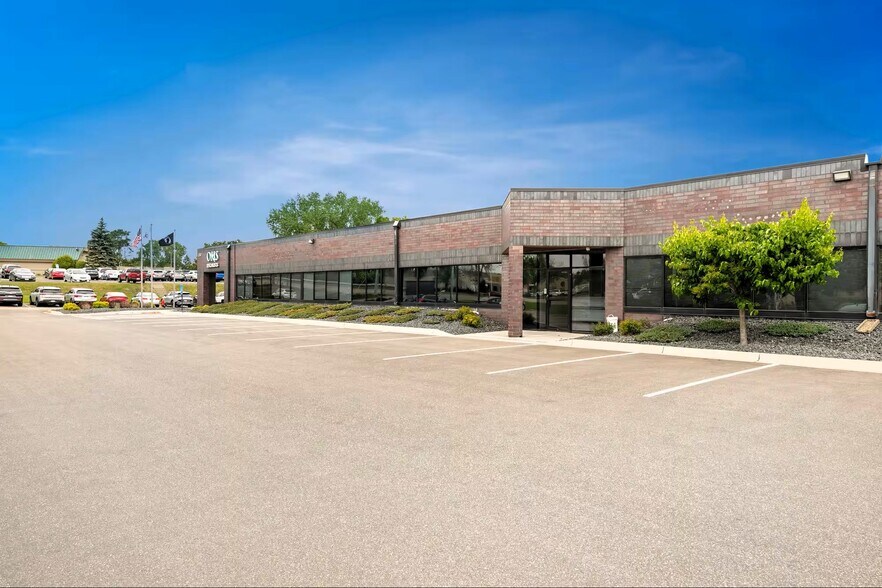 More Photos Of 550-600 County Road D W, New Brighton Light Distribution For Lease