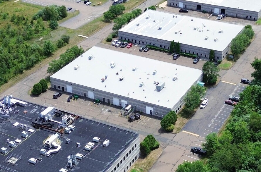 More Photos Of 34 E Industrial Rd, Branford Light Manufacturing For Lease