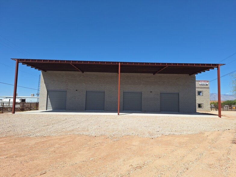 More Photos Of 1560 E 17th St, Tucson Warehouse For Lease