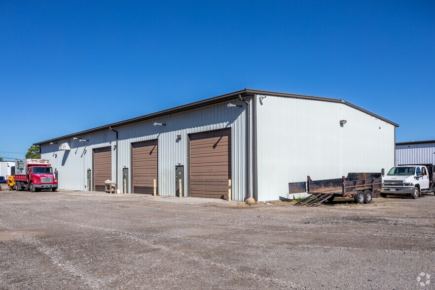 More Photos Of 2701 Eber Rd, Monclova Warehouse For Sale