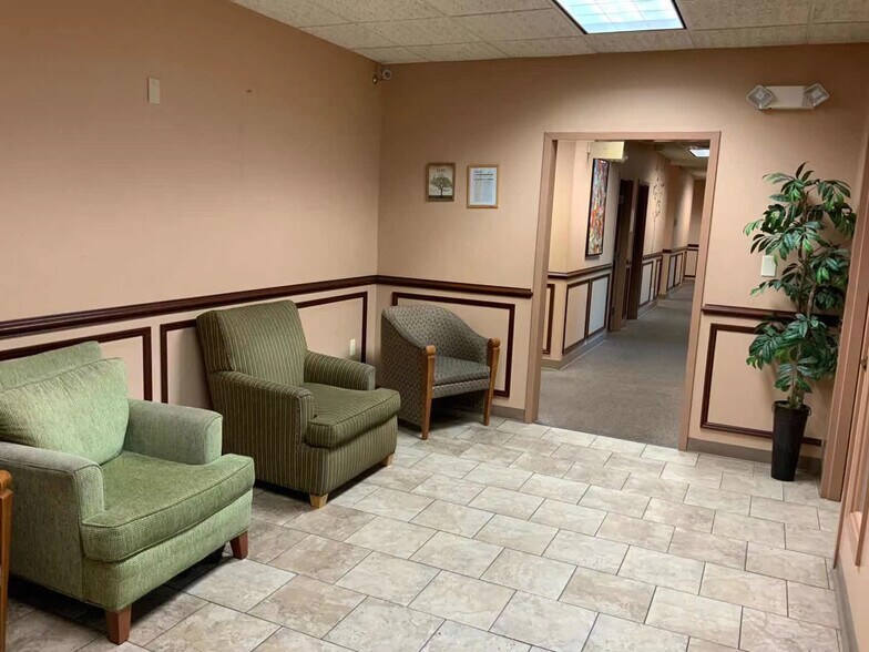 More Photos Of 7034-7048 Castor Ave, Philadelphia Coworking Space