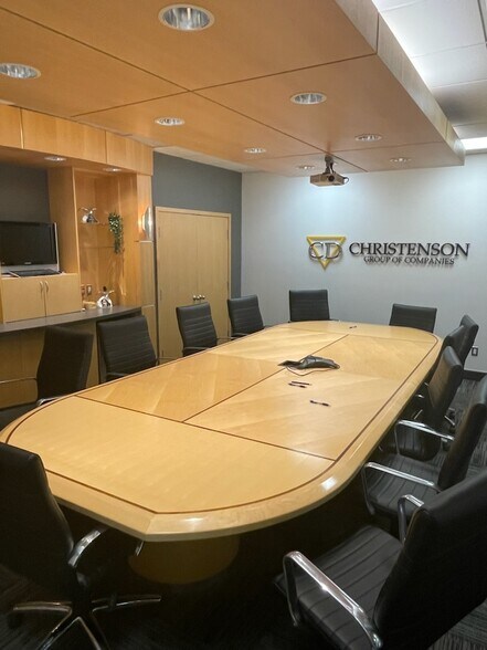 More Photos Of 5410-5424 97 St NW, Edmonton Flex For Sale