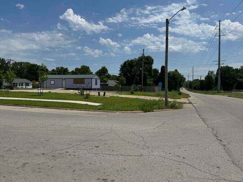 More Photos Of 940 N Sunset Blvd, Bartlesville Land For Sale