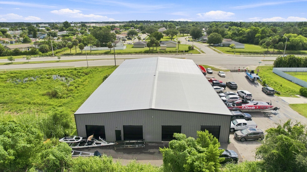 More Photos Of 3535 Dora St, Fort Myers Industrial For Sale