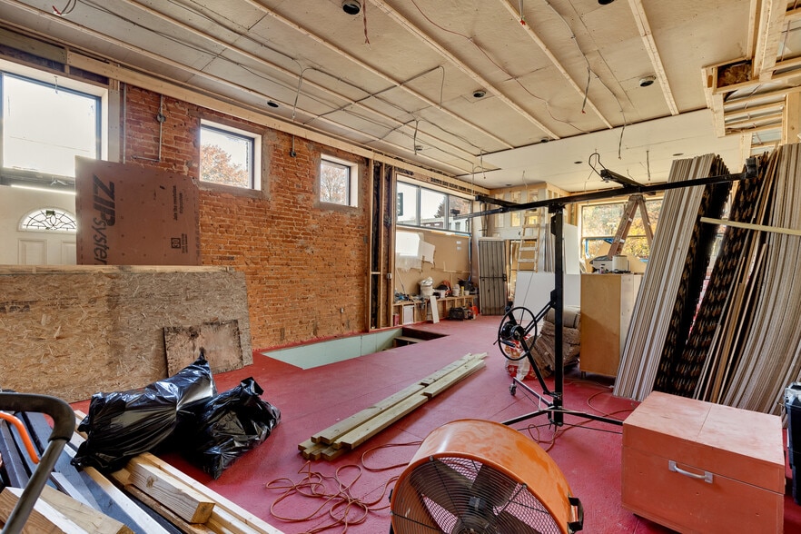 More Photos Of 2324 N Capitol St NW, Washington Storefront Retail Residential For Sale