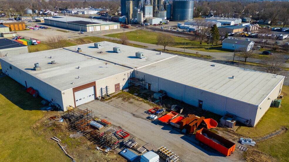 More Photos Of 367 W 1st St, South Whitley Manufacturing For Sale