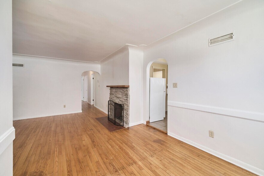 More Photos Of 4990 Main St, Onekama Freestanding For Sale