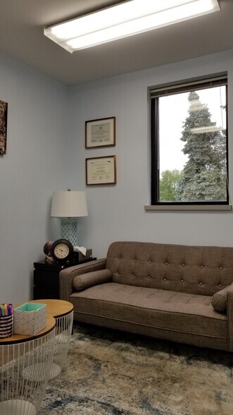 More Photos Of 450 Central Ave, Lancaster Medical For Lease