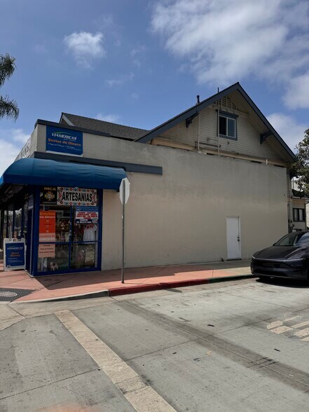More Photos Of 602 S Main St, Santa Ana General Retail For Sale