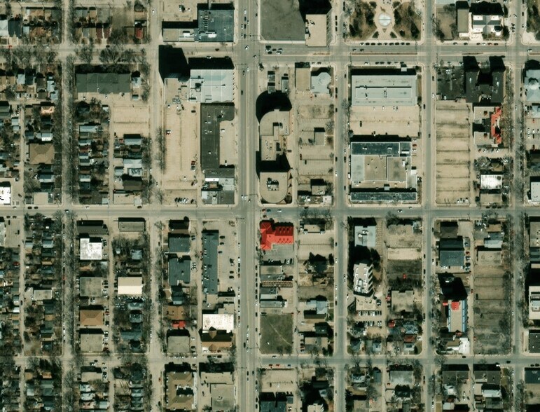 More Photos Of 2108-2112 Albert St, Regina Storefront For Lease