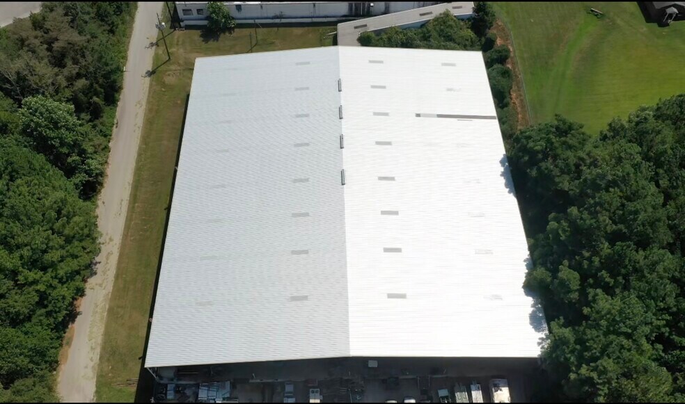 More Photos Of 105-205 Silo Ln, Lavonia Manufacturing For Lease