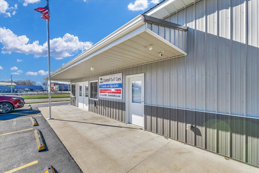 More Photos Of 109 Front St, Mansfield Industrial For Sale