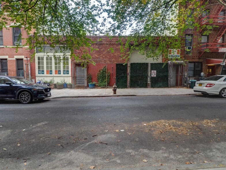 More Photos Of 101-103 Luquer St, Brooklyn Warehouse For Sale