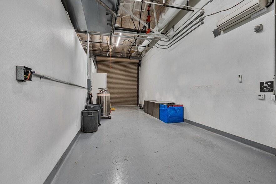 More Photos Of 1320-1326 9th St, Berkeley Warehouse For Sale