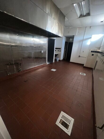 More Photos Of 1734 Artesia Blvd, Long Beach Convenience Store For Sale