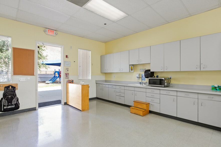 More Photos Of 2090 Chino Hills Pkwy, Chino Hills Schools For Lease