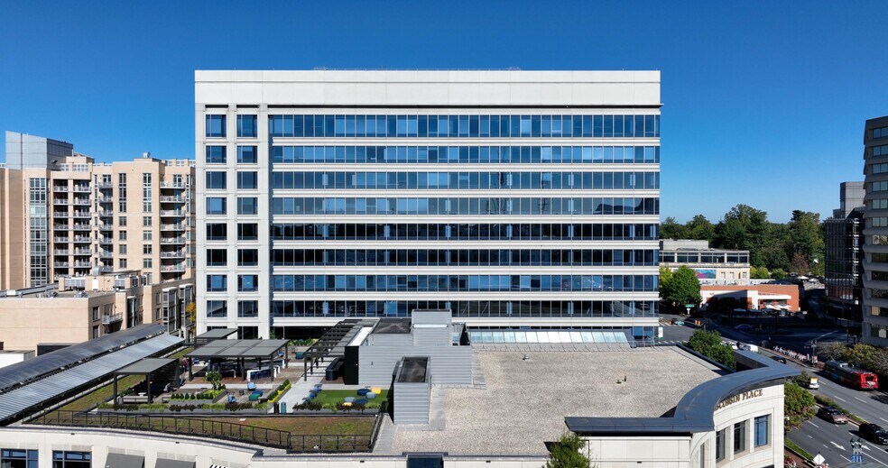 More Photos Of 5404 Wisconsin Ave, Chevy Chase Office For Lease