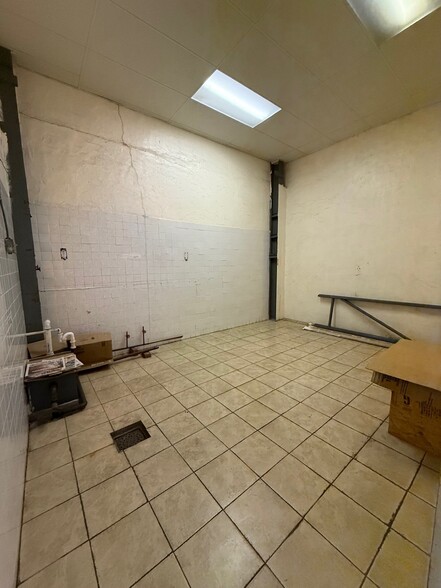 More Photos Of 1326 S 20th St, Philadelphia Warehouse For Sale