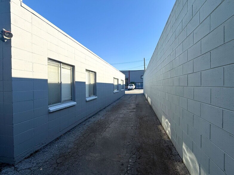 More Photos Of 932-934 Terminal Way, San Carlos Storefront Retail Office For Sale