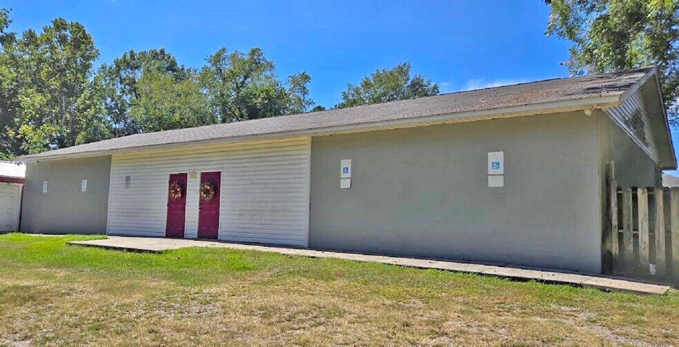 More Photos Of 554 Bragg St, Sanford General Retail For Sale