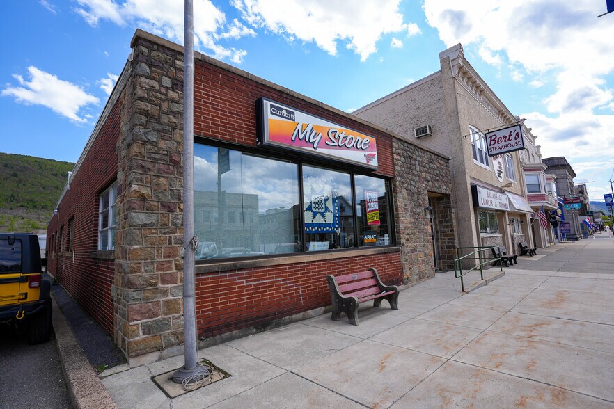 Primary Photo Of 418 Delaware Ave, Palmerton Storefront For Sale