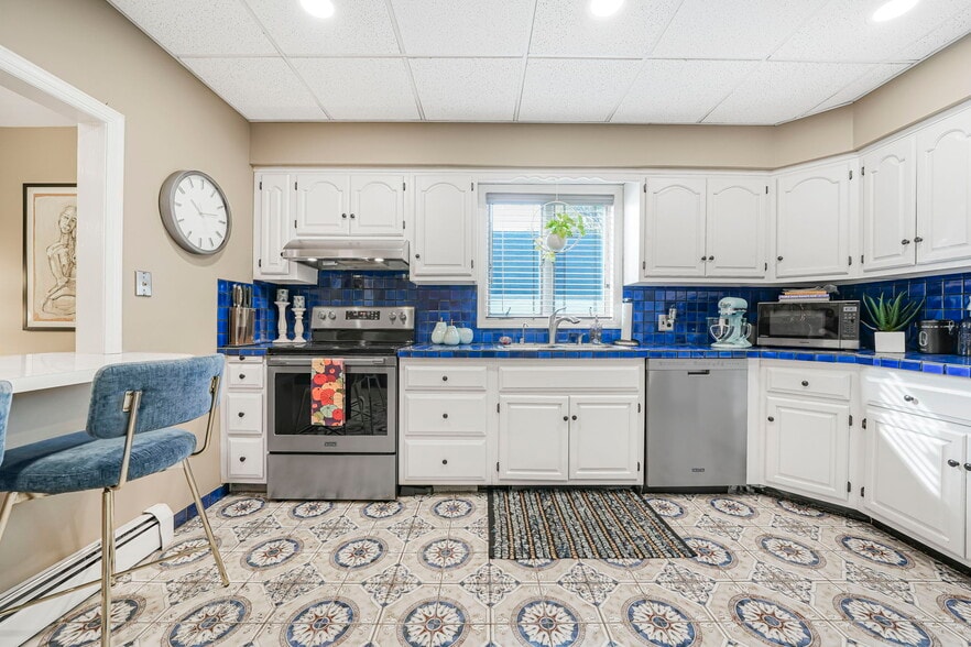 More Photos Of 171-173 Franklin Ave, Nutley Storefront Retail Residential For Lease