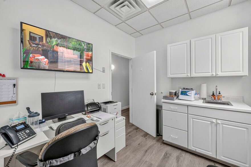 More Photos Of 89 Valley Rd, Montclair Medical For Sale