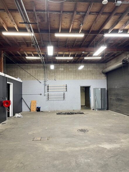 More Photos Of 17007-17009 Hawthorne Blvd, Lawndale Storefront Retail Office For Sale