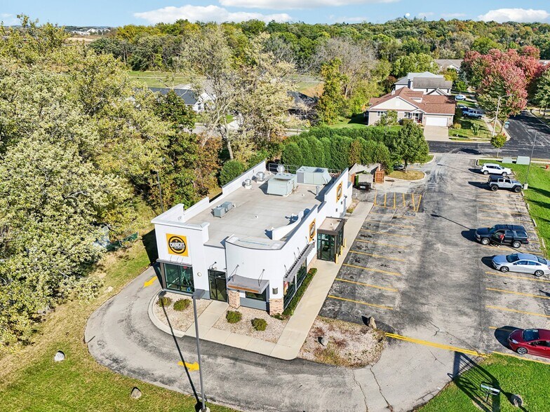 More Photos Of 1324 Nygaard St, Stoughton General Retail For Sale