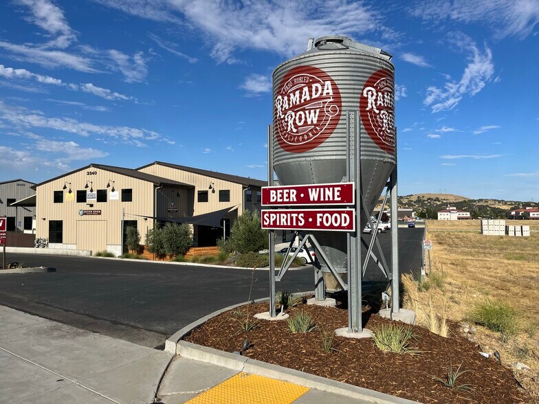 More Photos Of 3340 Ramada Dr, Paso Robles Flex For Lease