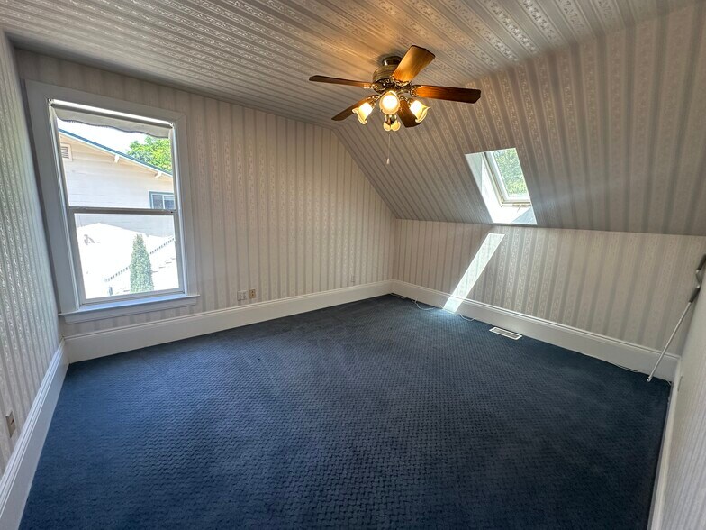 More Photos Of 550 W Musser St, Carson City Office For Lease