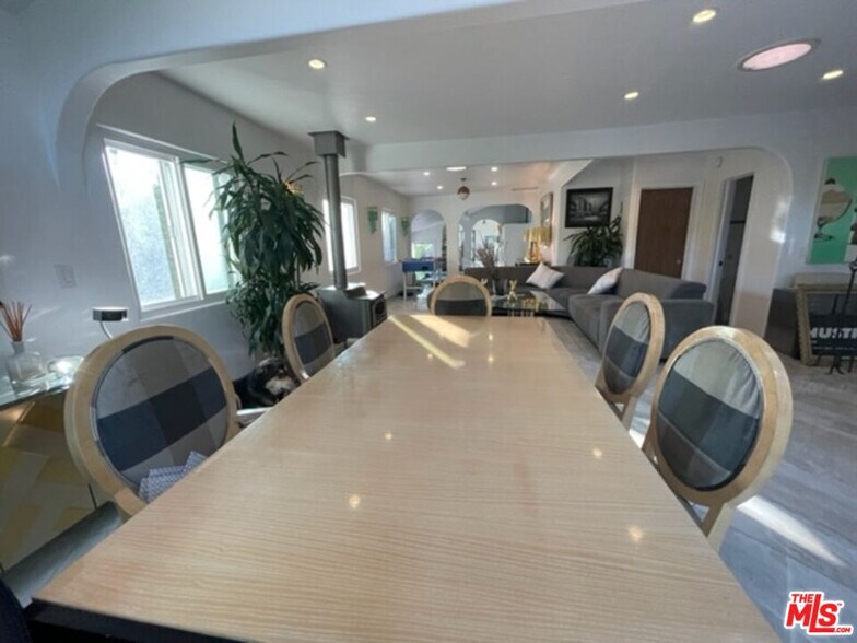 More Photos Of 425 Sunridge St, Playa del Rey Apartments For Sale