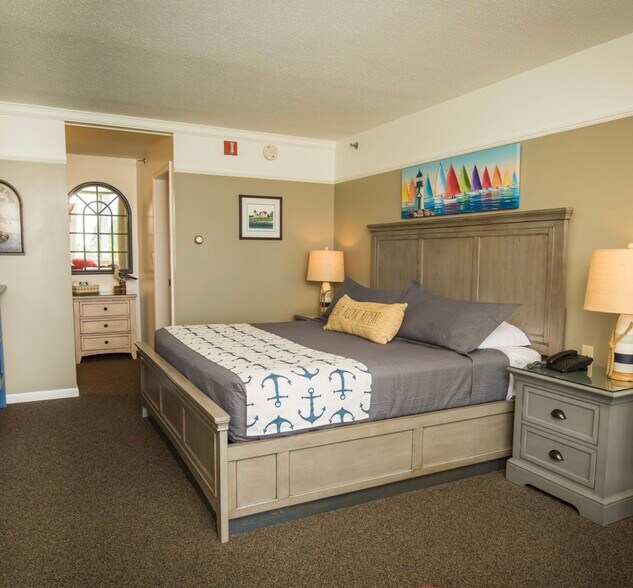 More Photos Of 886 Commercial St, Rockport Hotel For Sale