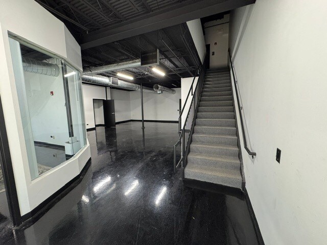 More Photos Of 2600 Beverly Court, Suite 107,, Aurora Light Distribution For Lease